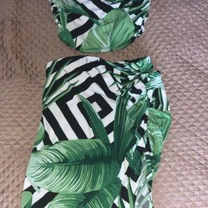 Bundle of clothing (fits small or medium)